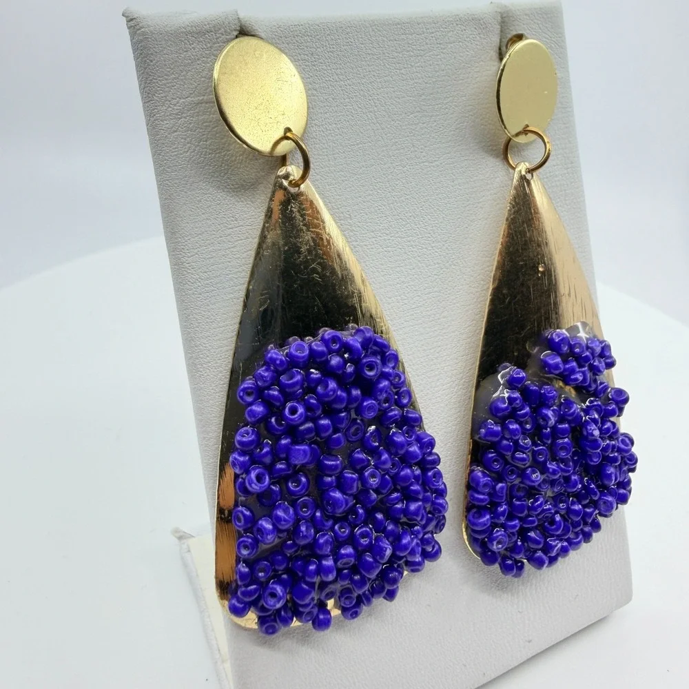 Vintage Y2K Gold Tone Purple Seed Bead Textured Teardrop Dangle Post Earrings